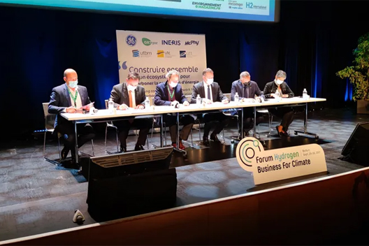 Signature of a MOU to boost research and innovation around hydrogen - photo: Radio France - Nicolas Joly