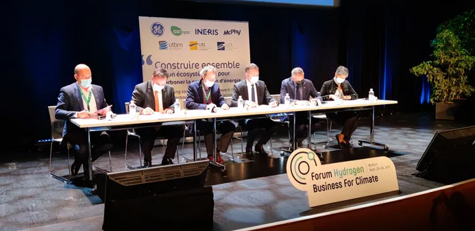 Signature d'un mémorandum d’accord de recherche pour accélérer l’innovation autour de l’hydrogène - Radio France - Nicolas Joly