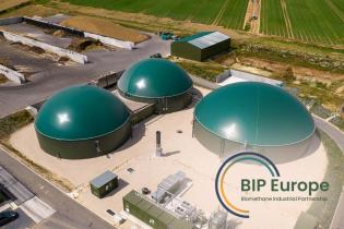 Poste d'injection biométhane sur le site de Mézières-sur-Oise (Aisne) et logo BIP Europe